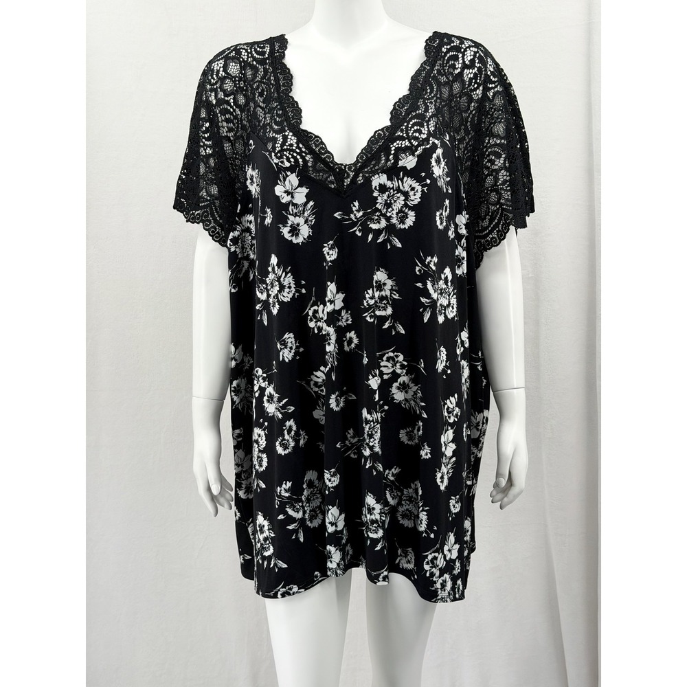 Torrid Top Womens 6X‎ Black Floral Lace Boho Feminine Stretch Romantic V-Neck